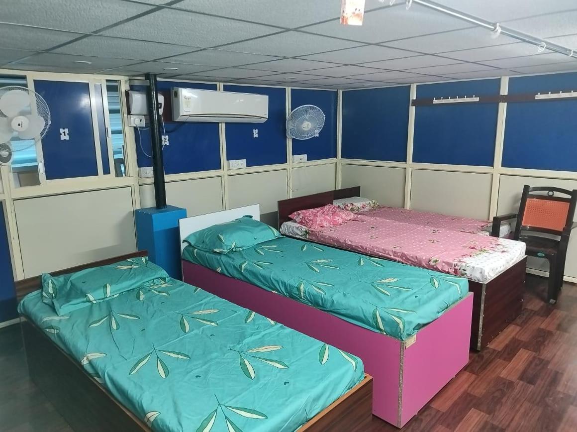 Rajeswari Ac Dormitory For Indian Males Only Port Blair Exterior photo
