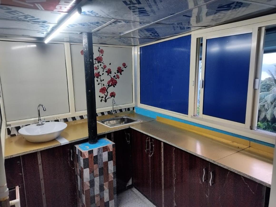 Rajeswari Ac Dormitory For Indian Males Only Port Blair Exterior photo